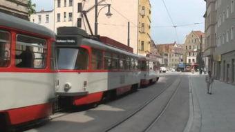 国产电车国外飙车视频